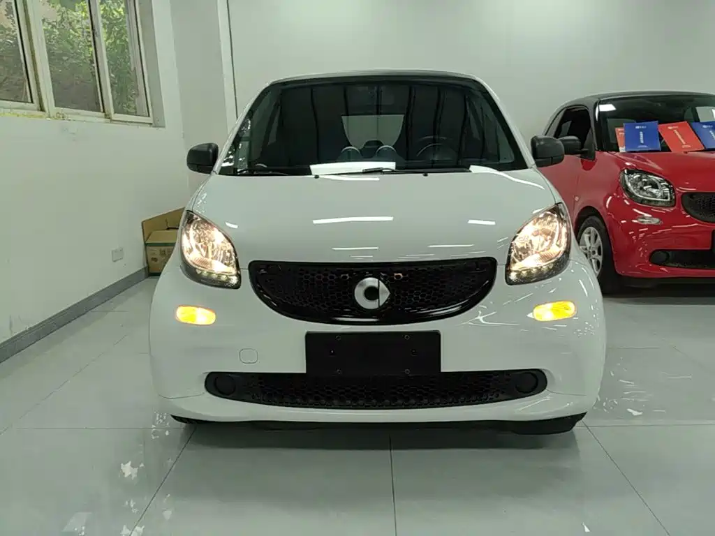 smart fortwo 2016 — фото 3