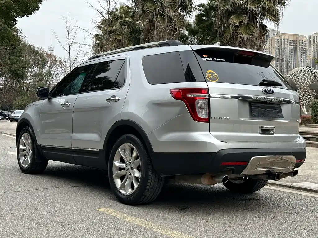 Ford Explorer 2013 — фото 2
