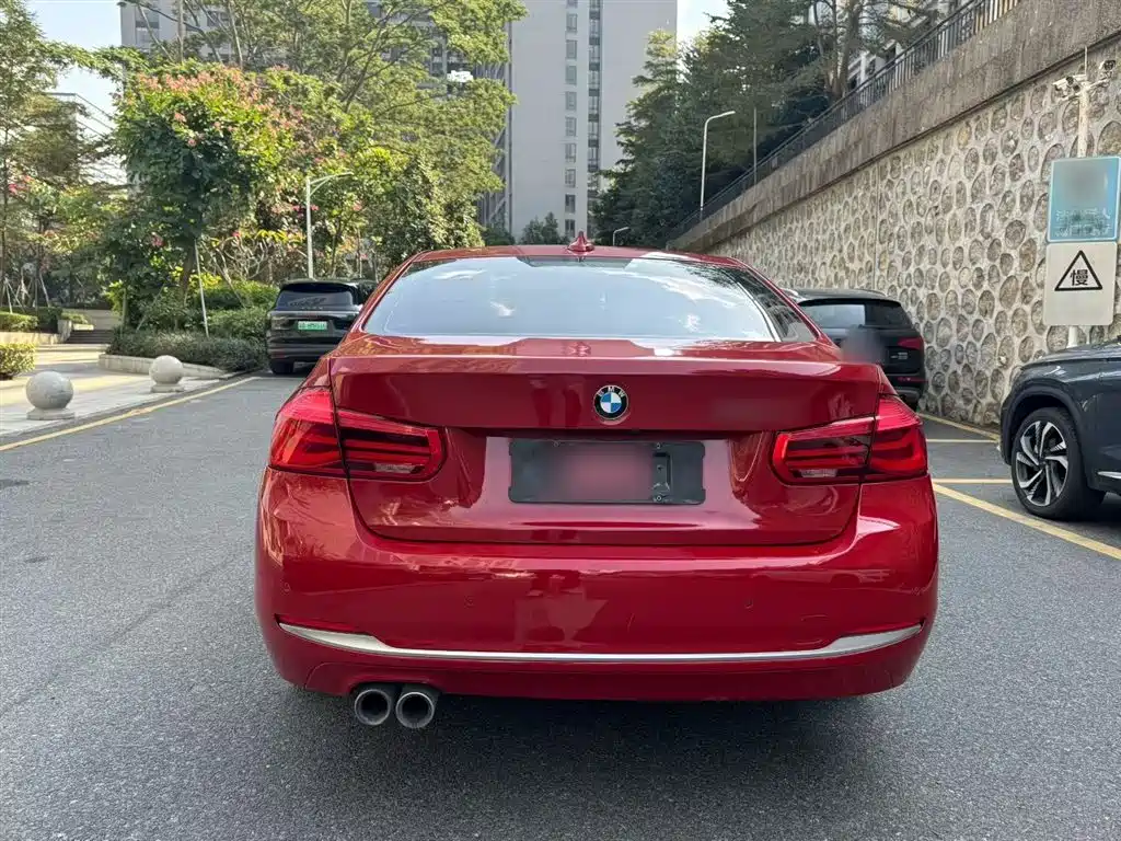 BMW 3 Series 2018 — фото 15