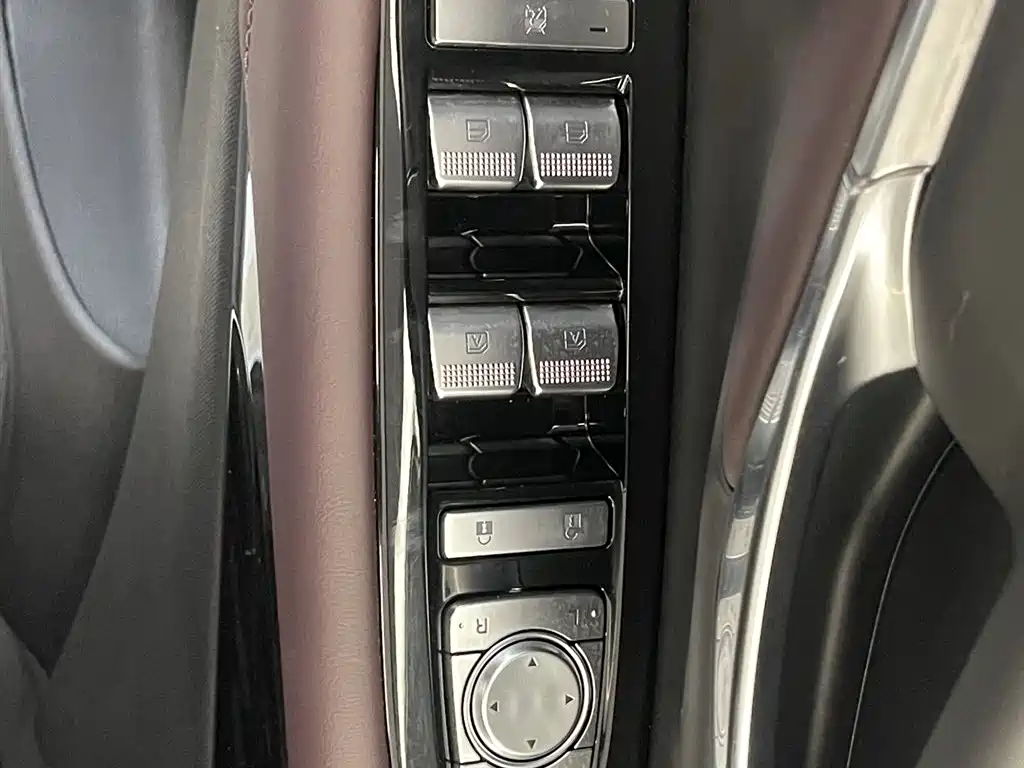 GAC Motor Trumpchi E9 2025 — фото 23