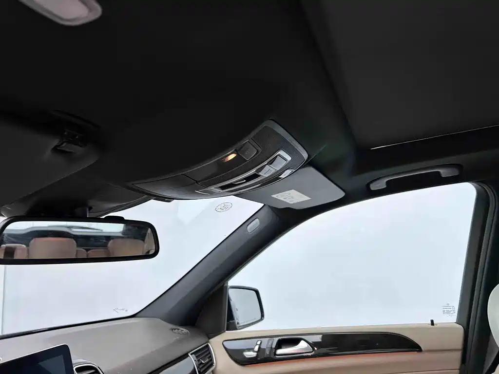 Mercedes-Benz GLE 2016