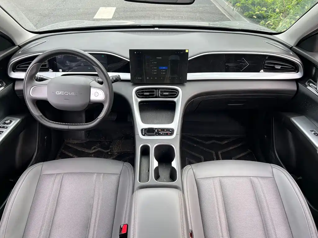 Geely Galaxy Starwish 2025 — фото 9