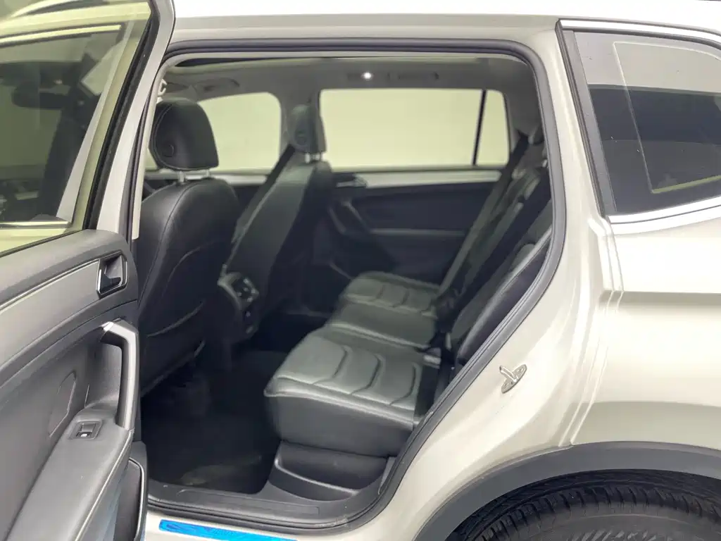 Volkswagen Tiguan L 2019 — фото 11