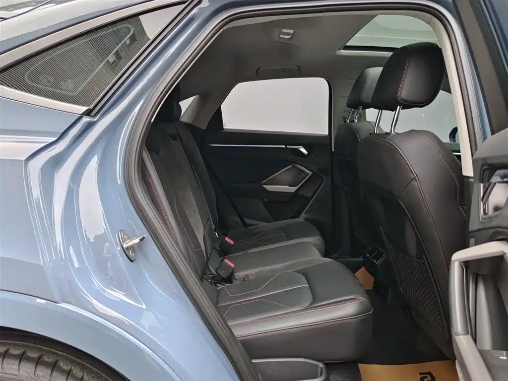 Audi Q3 Sportback 2022 — фото 11