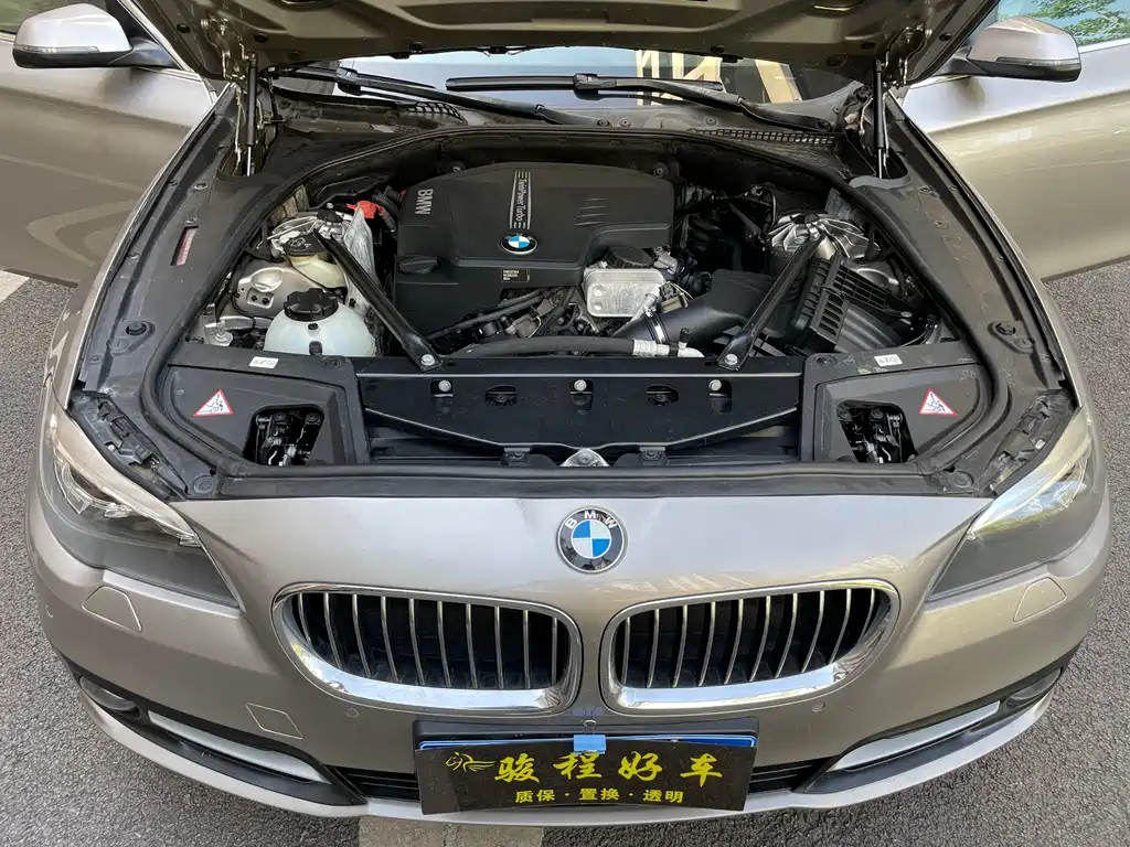 BMW 5 Series 2014 — фото 21