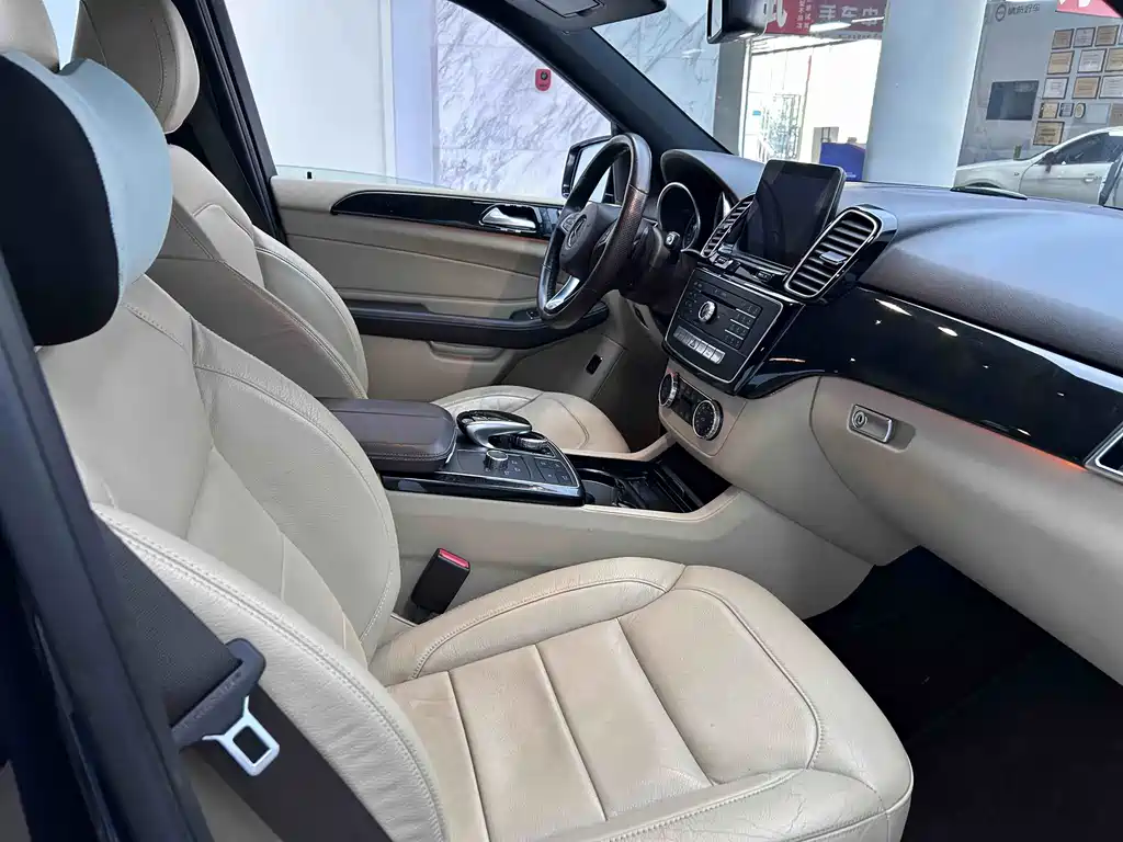 Mercedes-Benz GLE 2016