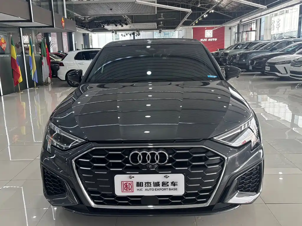 Audi A3 2023 — фото 2