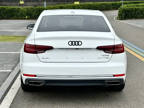 Audi A4L 2019