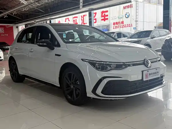 Volkswagen Golf 2023