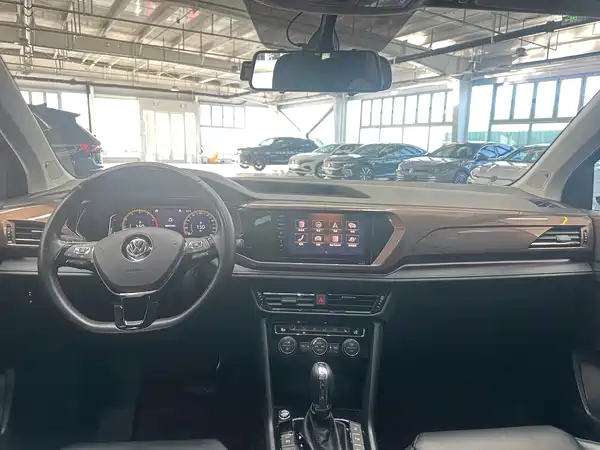 Volkswagen Tharu 2020