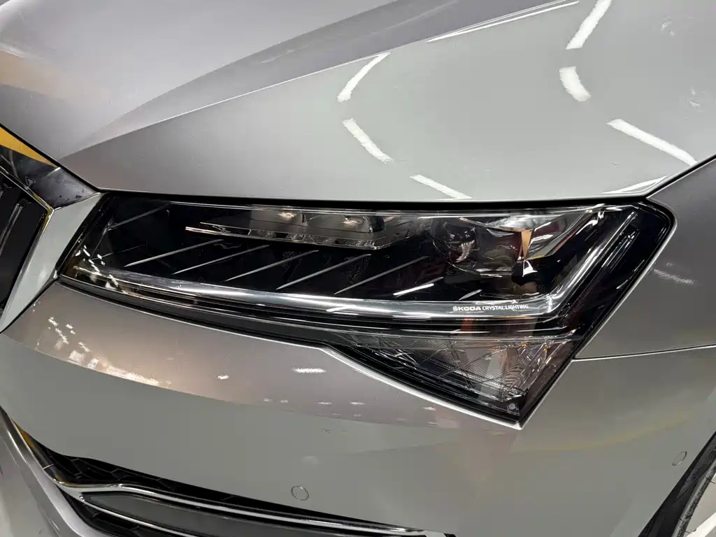 Skoda Superb 2021 — фото 27