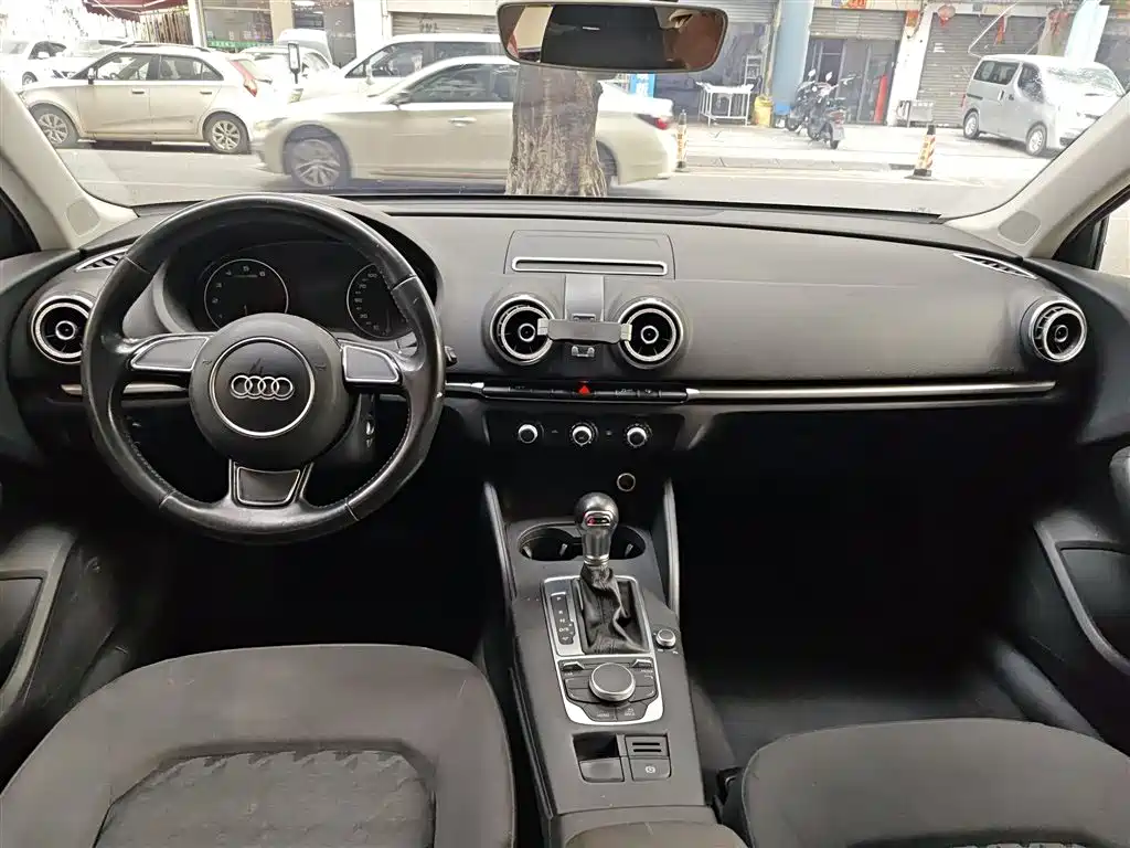 Audi A3 2017 — фото 12