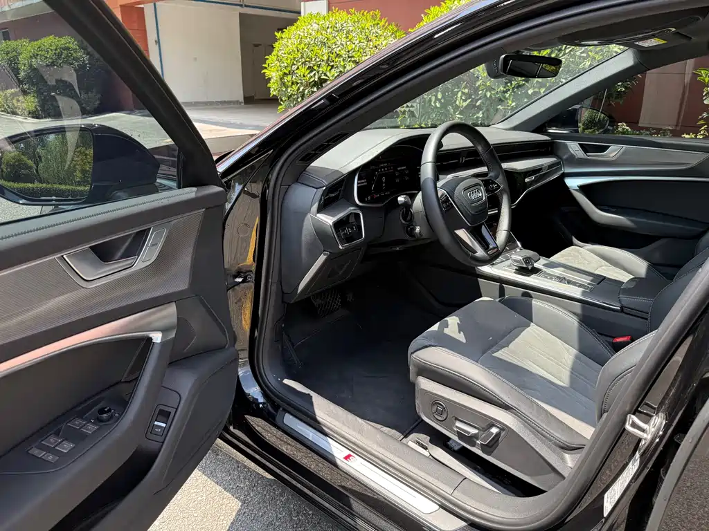 Audi A6L 2023
