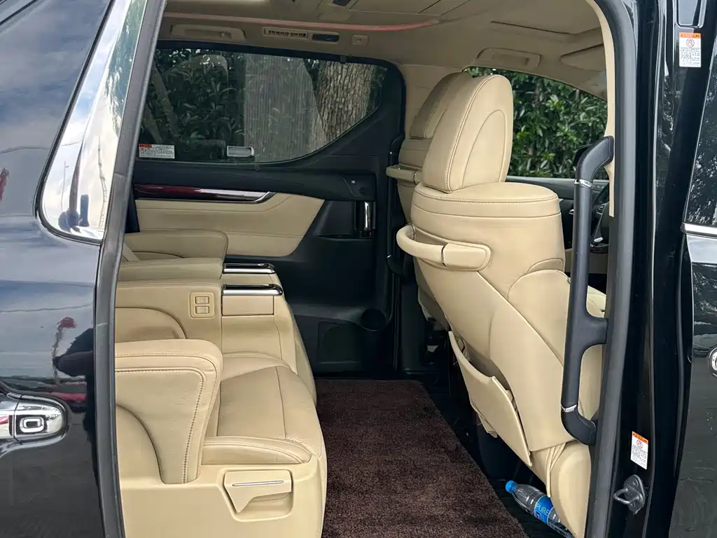 Toyota Alphard 2015 — фото 13