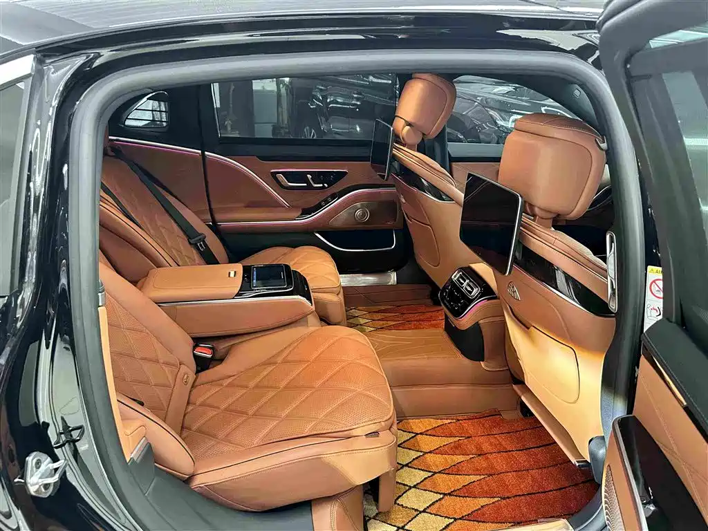 Mercedes-Benz Maybach S-Class 2022 — фото 15