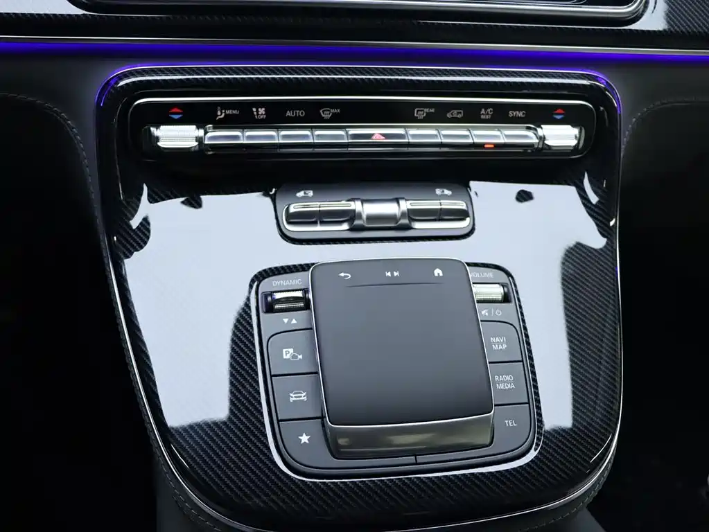Mercedes-Benz V-Class 2025 — фото 19