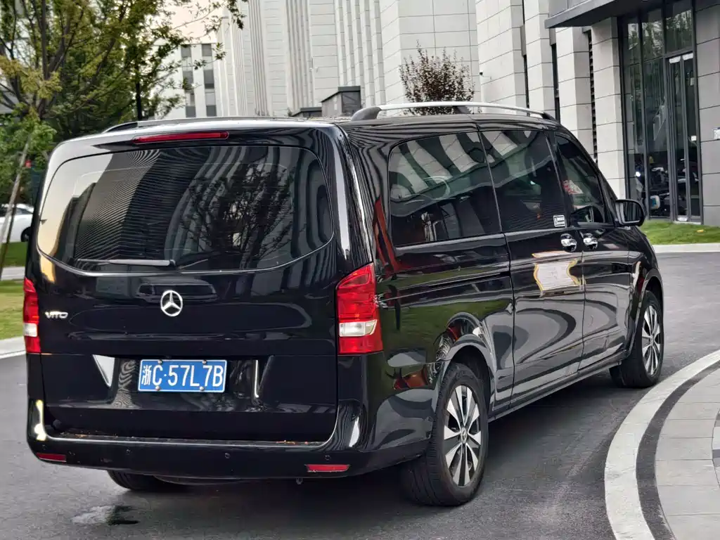 Mercedes-Benz Vito 2022 — фото 12