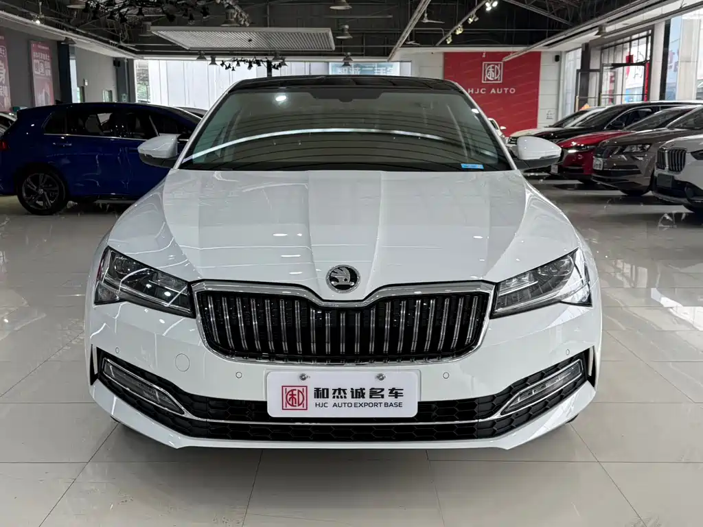Skoda Superb 2023 — фото 5