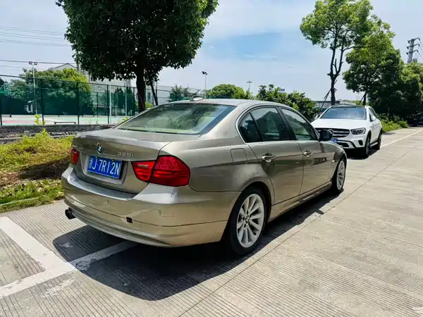 BMW 3 Series 2011