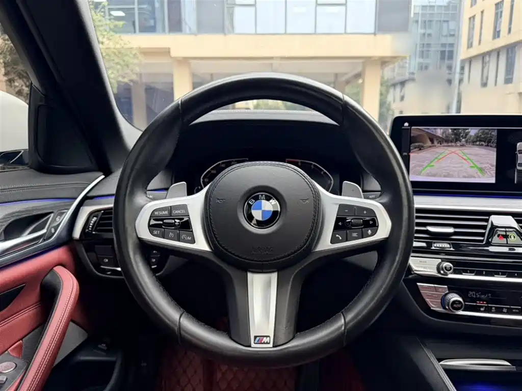 BMW 5 Series 2021 — фото 15