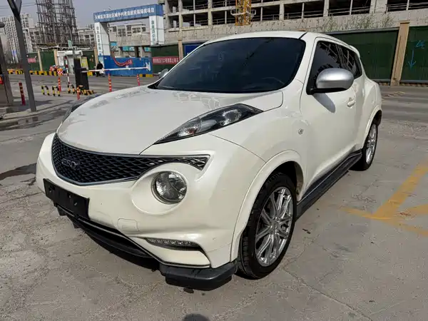 Infiniti ESQ 2014