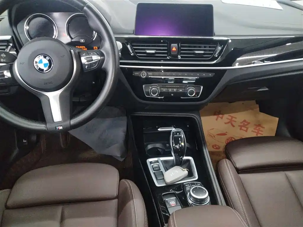 BMW 1 Series 2021 — фото 13