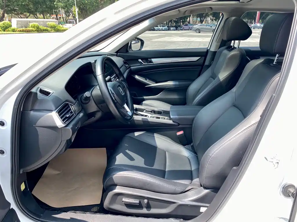 Honda Accord 2023 — фото 4