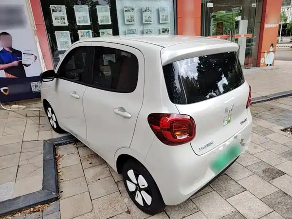 Wuling Hongguang MINIEV 2025