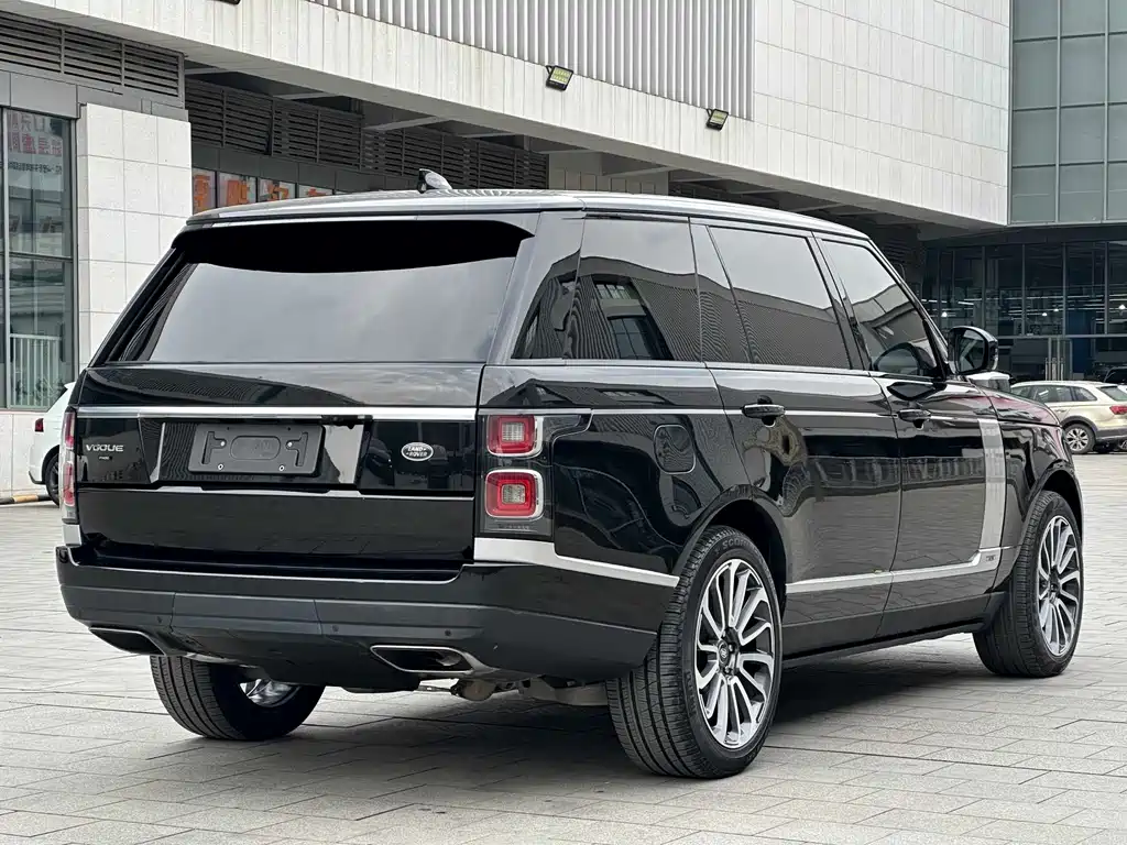 Land Rover Range Rover 2020 — фото 14
