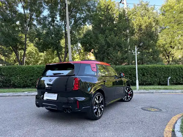 MINI JCW COUNTRYMAN 2025