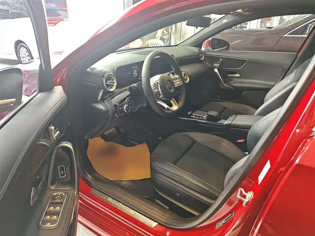 Mercedes-Benz A-Class 2020 — фото 24
