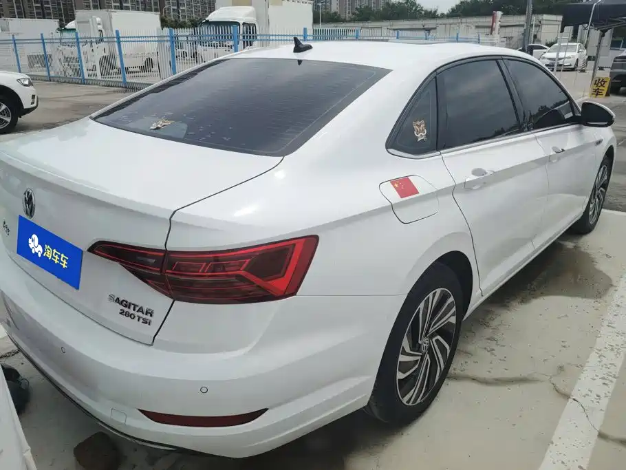 Volkswagen Sagitar 2021