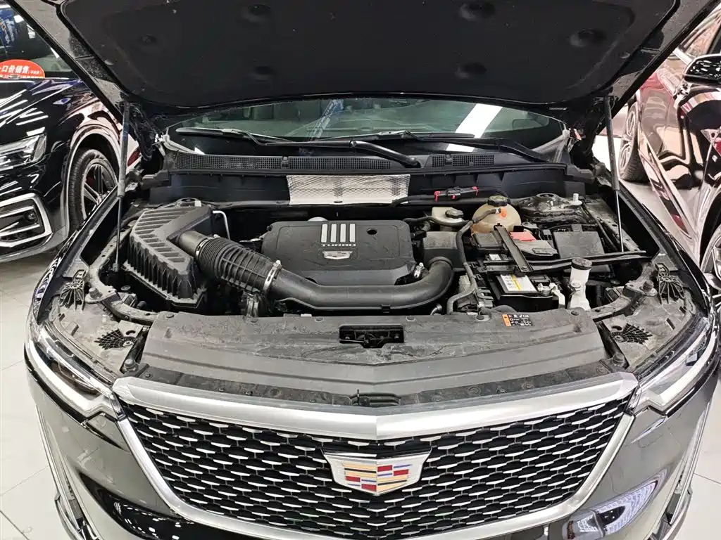 Cadillac XT6 2023 — фото 19