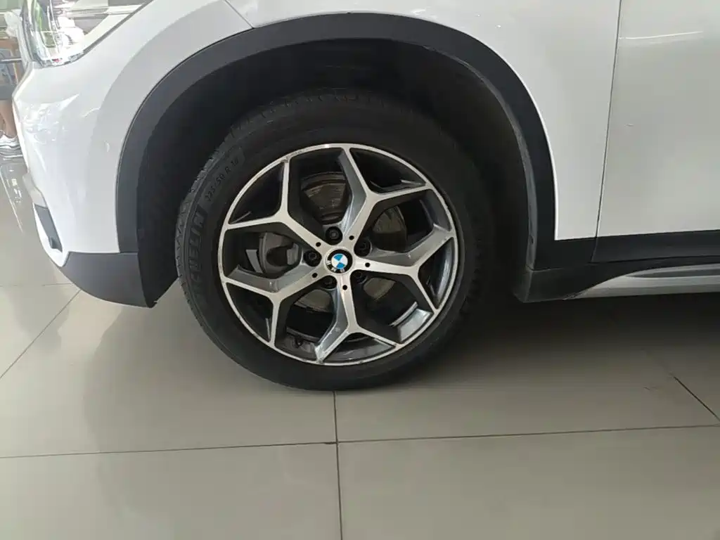 BMW X1 2017 — фото 23