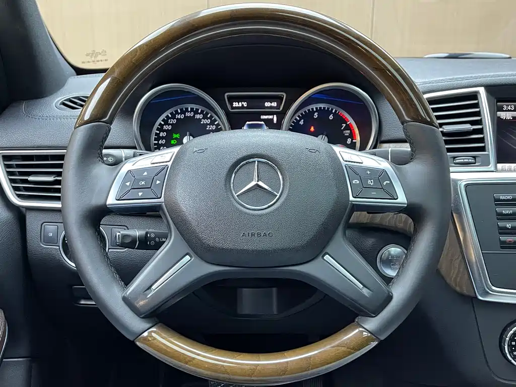 Mercedes-Benz GL-Class 2013 — фото 9