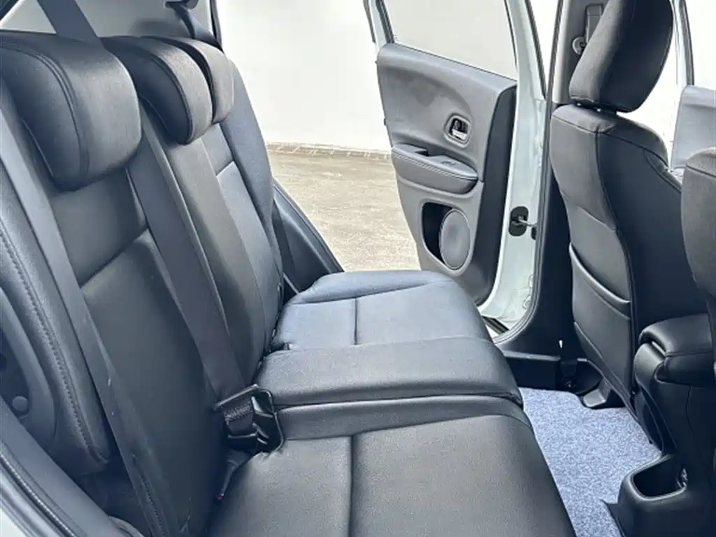 Honda Vezel 2017 — фото 12