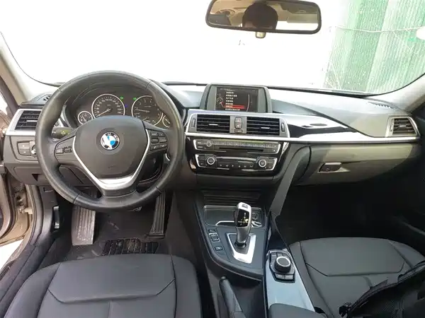 BMW 3 Series 2017