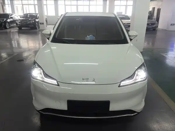 Neta V 2022