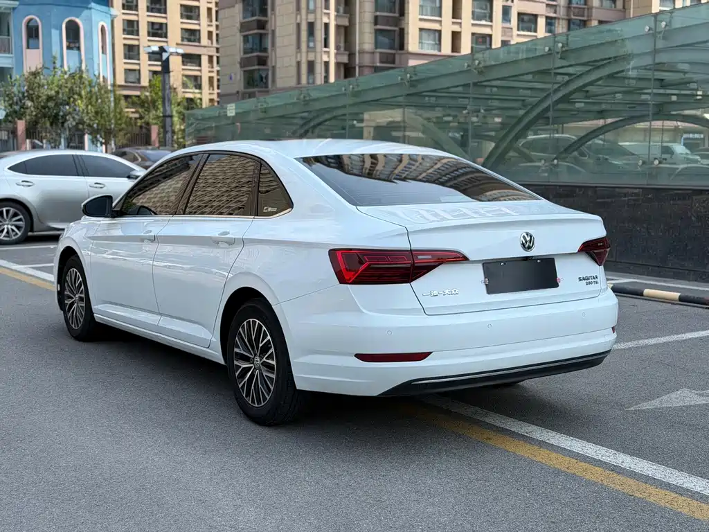 Volkswagen Sagitar 2019