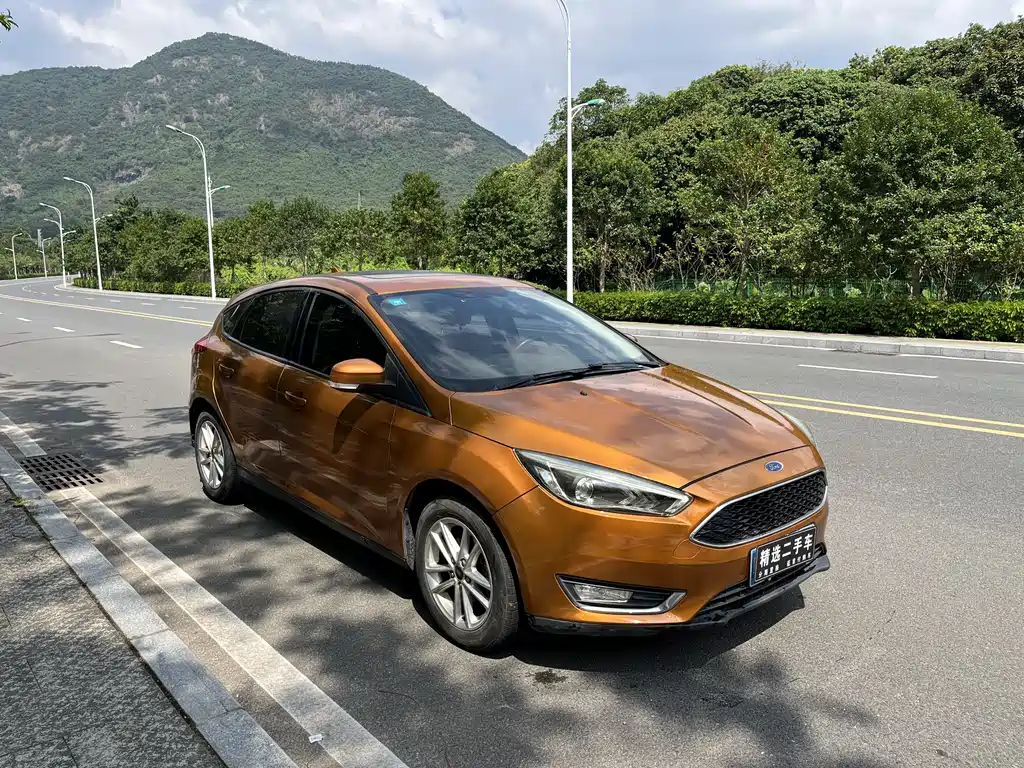 Ford Focus 2017 — фото 8