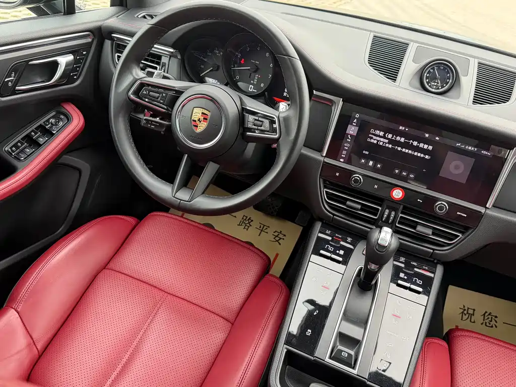 Porsche Macan 2024 — фото 19