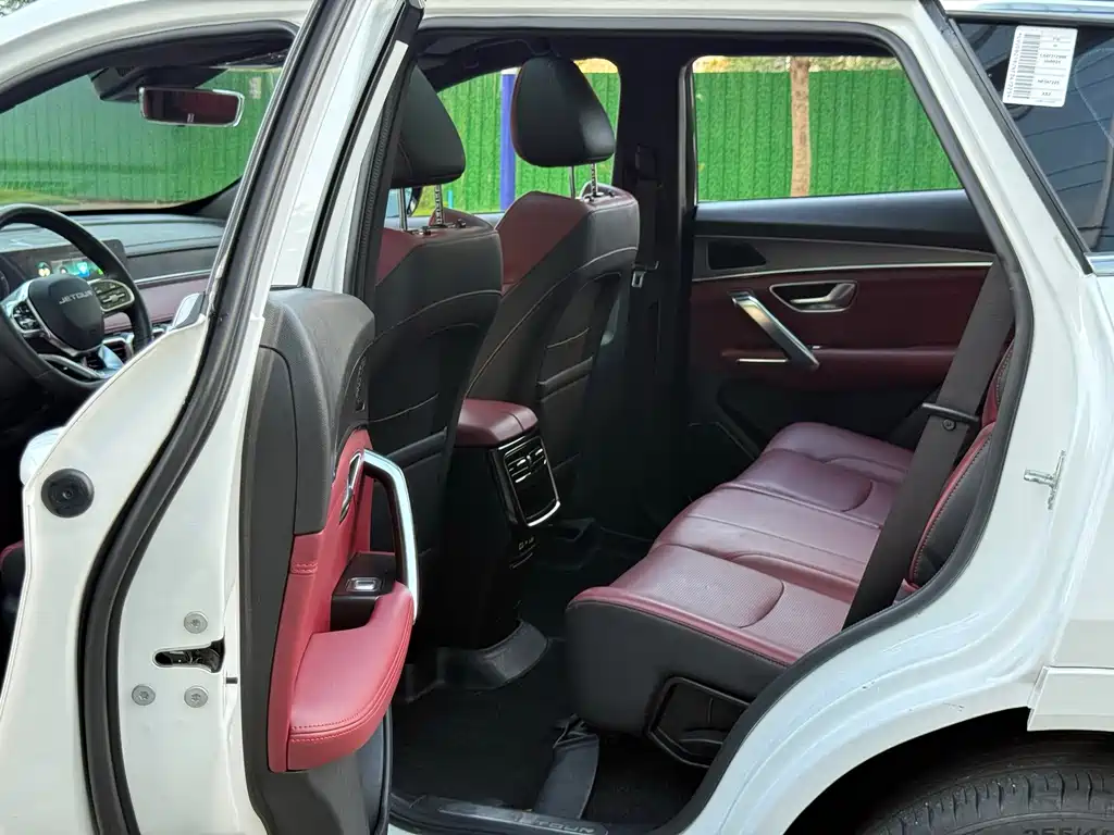 Jetour X70 PLUS 2022 — фото 16