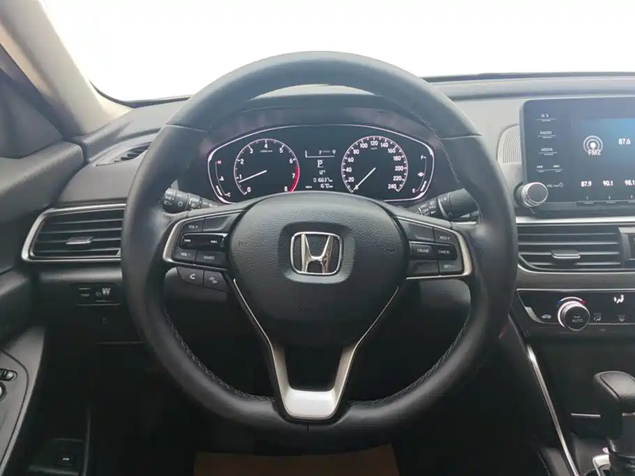 Honda Accord 2020 — фото 15