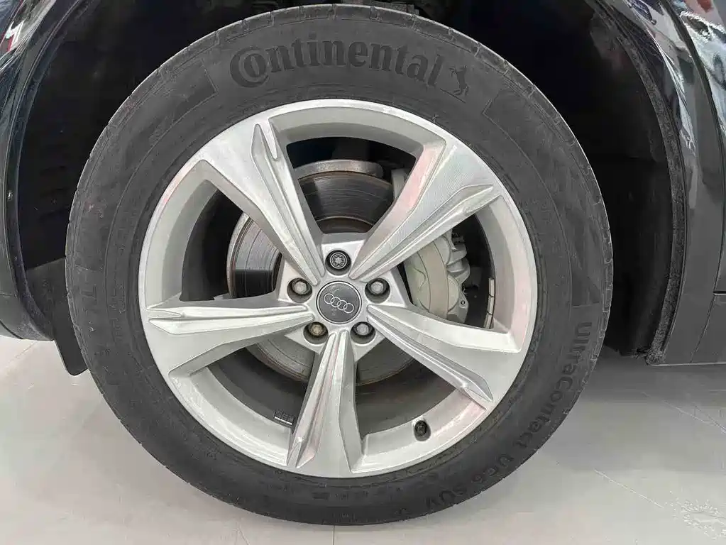 Audi Q5L 2019
