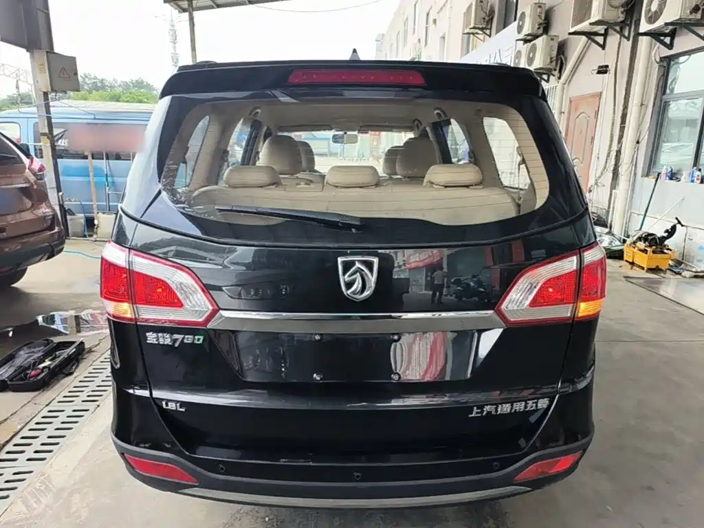 Baojun 730 2015