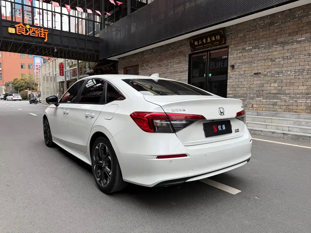 Honda Civic 2023 — фото 10