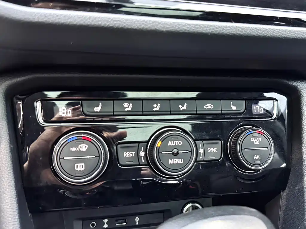 Volkswagen Tiguan L 2019 — фото 16