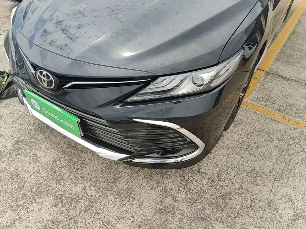 Toyota Camry 2023 — фото 24