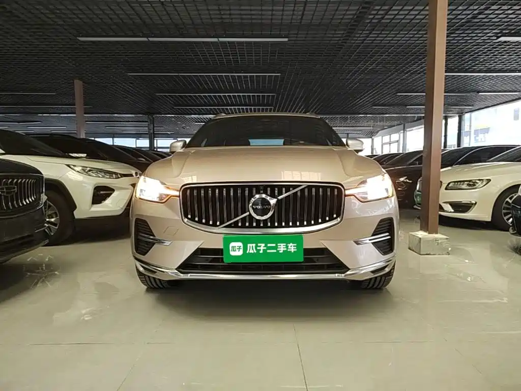 Volvo XC60 2024 — фото 3