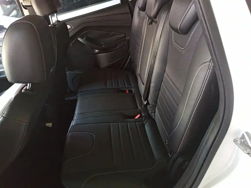 Ford Kuga 2016 — фото 17